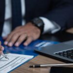 Pierwsza wizyta u prawnika – jak się przygotować